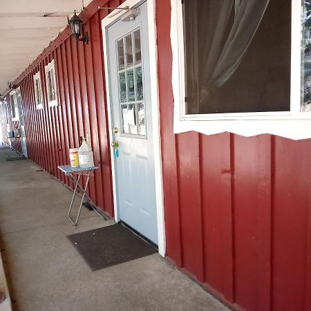 Yosemite Paradise Inn コールターヴィル エクステリア 写真
