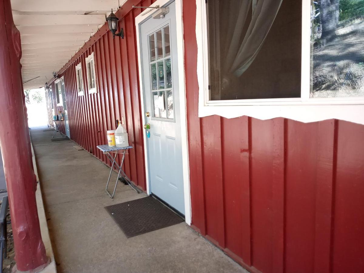 Yosemite Paradise Inn コールターヴィル エクステリア 写真