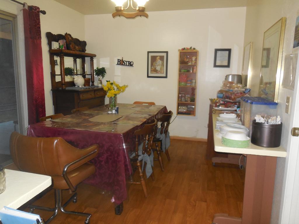 Yosemite Paradise Inn コールターヴィル エクステリア 写真