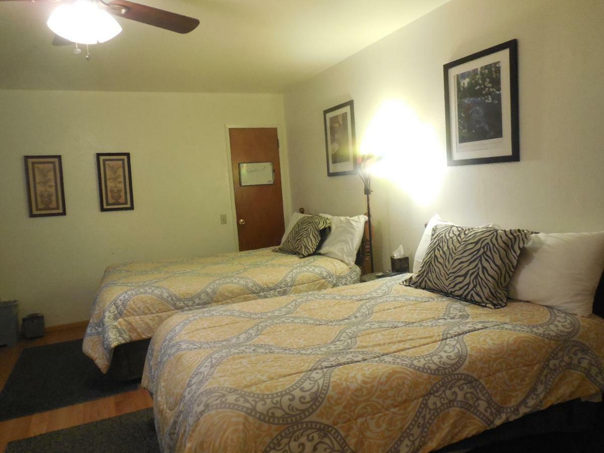 Yosemite Paradise Inn コールターヴィル エクステリア 写真