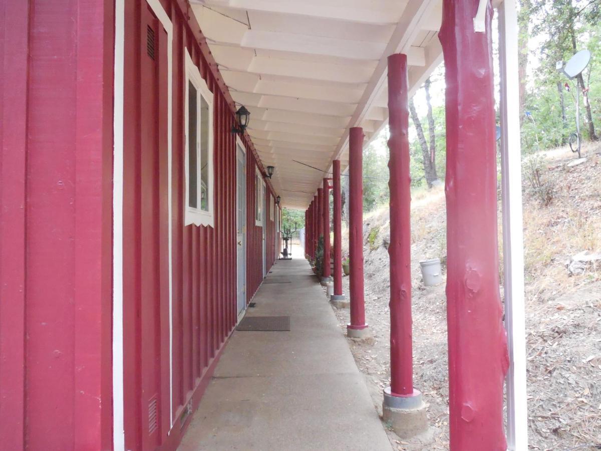 Yosemite Paradise Inn コールターヴィル エクステリア 写真